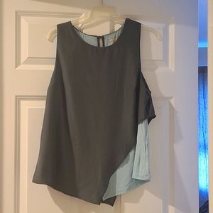 Sleeveless flowy cut top